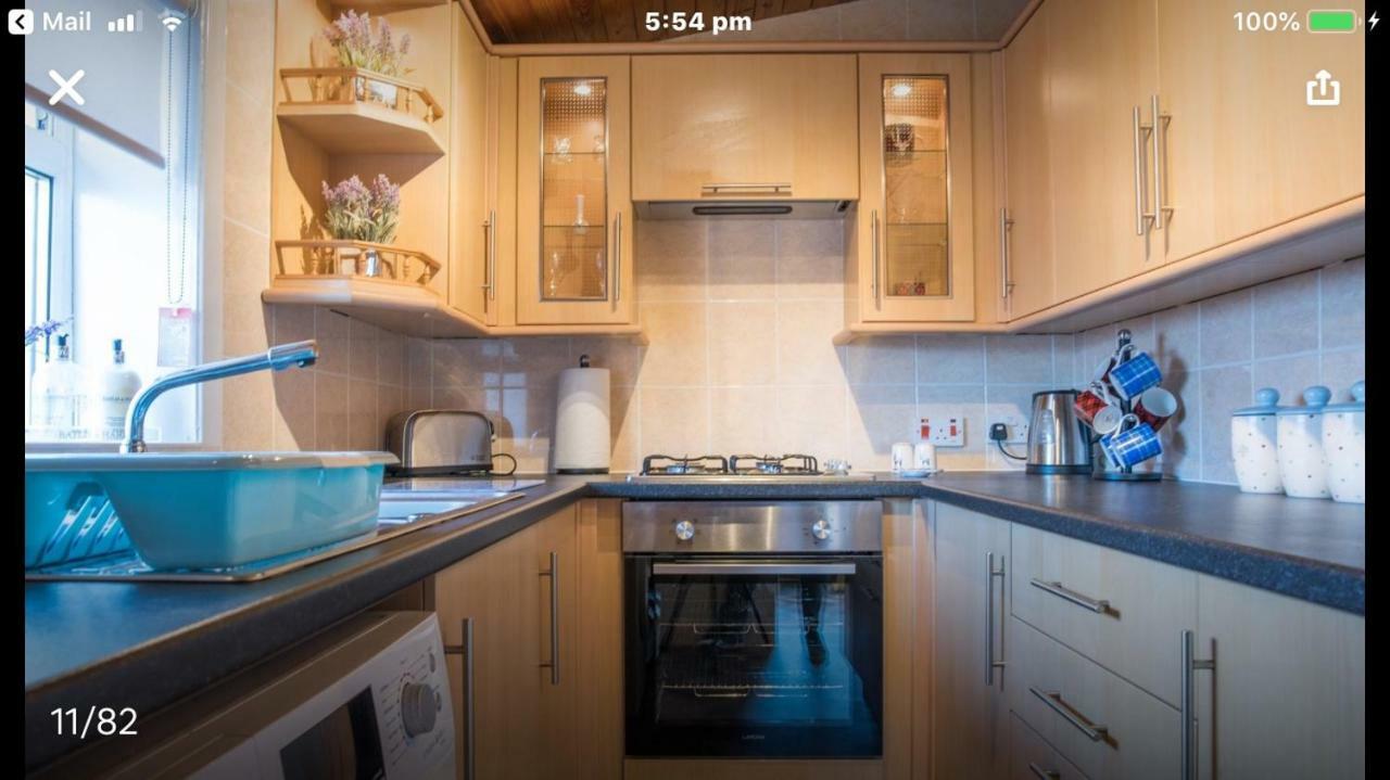 Pippin, Tranquil Scottish Cottage With Hot Tub Airdrie Extérieur photo