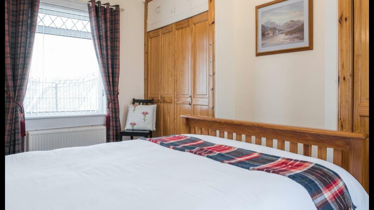 Pippin, Tranquil Scottish Cottage With Hot Tub Airdrie Extérieur photo