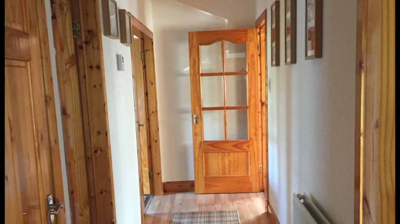 Pippin, Tranquil Scottish Cottage With Hot Tub Airdrie Extérieur photo